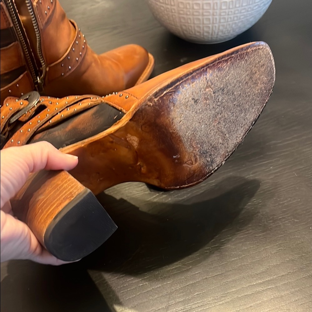 Freebird Patsy size 8 Brown Ankle Boots with Chunky Heel and Decorative Straps - Picture 10 of 13